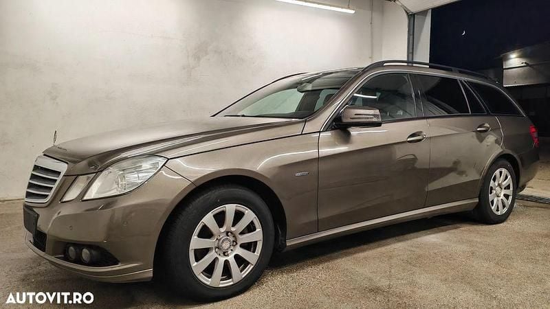 Culoaremaro Utilizat 2010 Mercedes E200 Break | 3.000 EUR (Super Preț) - Imagine 1/4