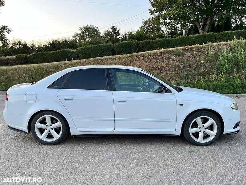 Culoarealb Utilizat 2007 Audi A4 S-Line Berlinǎ | 4.200 EUR (Preț bun) - Imagine 1/4