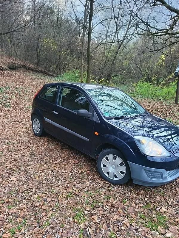 Albastru Utilizat 2007 Ford Fiesta Berlinǎ | 1.450 EUR (Preț OK) - Imagine 1/4
