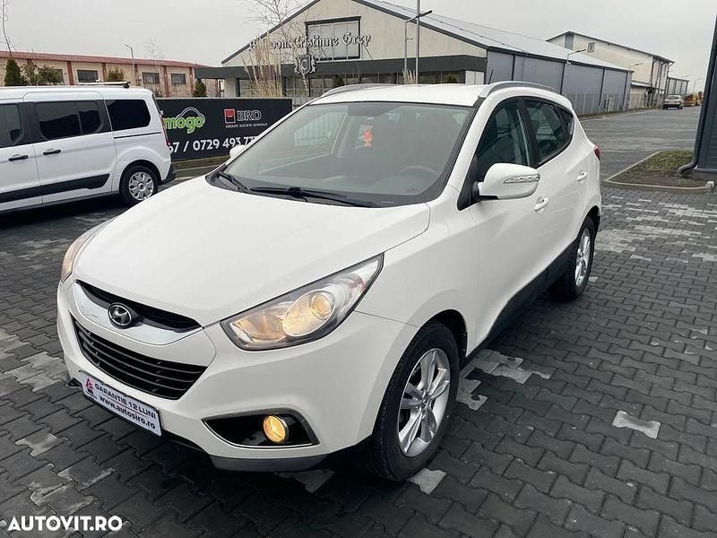 Second-hand Hyundai ix35 136 CP (100 kW) 2011 Culoarealb SUV