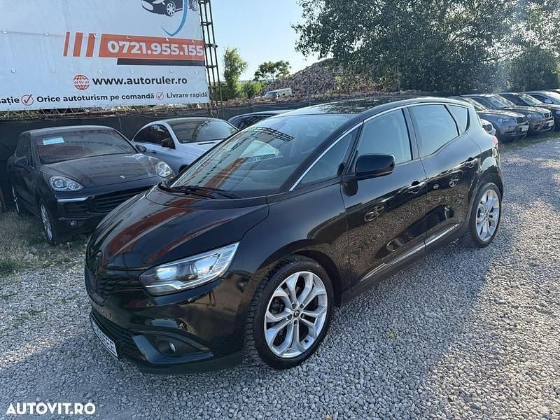 Culoarenegru Utilizat 2020 Renault Scénic IV Bose Edition Monovolum | 10.900 EUR (Preț bun) - Imagine 1/4