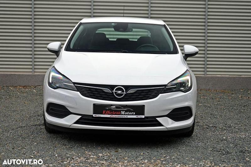Second-hand Opel Astra Elegance 122 CP (89 kW) 2020 Culoarealb Hatchback