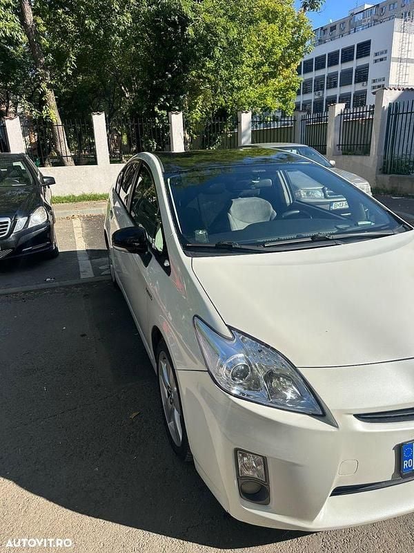 Culoarealb Utilizat 2011 Toyota Prius Hatchback | 4.950 EUR - Imagine 1/4