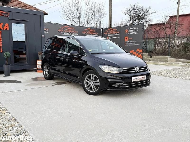 Second-hand VW Touran Comfortline 150 CP (110 kW) 2018 Culoarenegru Monovolum