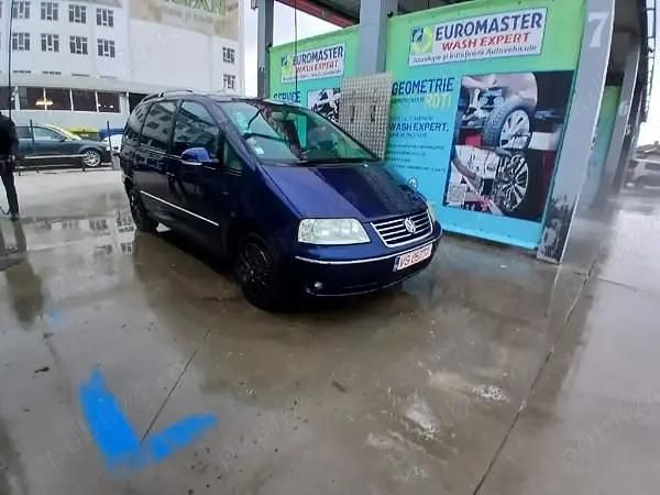Second-hand VW Sharan 131 CP (96 kW) 2006 Albastru Monovolum