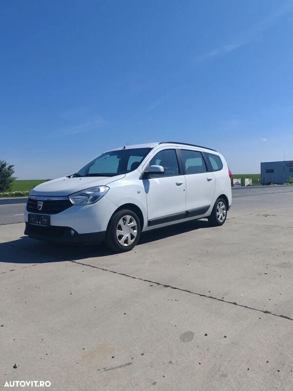 Alb Utilizat 2013 Dacia Lodgy Lauréate Monovolum | 4.300 EUR (Preț OK) - Imagine 1/4