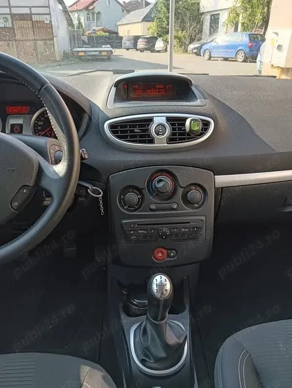 Utilizat 2009 Renault Clio II | 1.500 EUR - Imagine 1/4