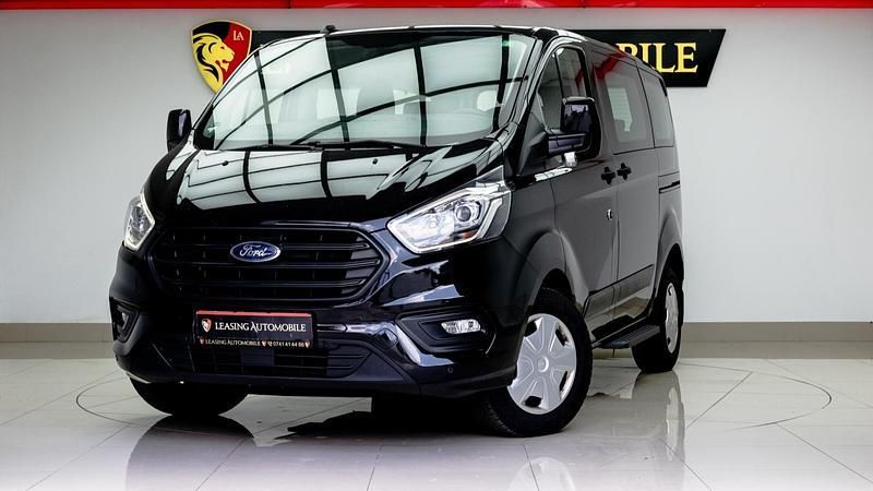 Negru Utilizat 2020 Ford Transit Trend Monovolum | 22.990 EUR (Scump) - Imagine 1/4