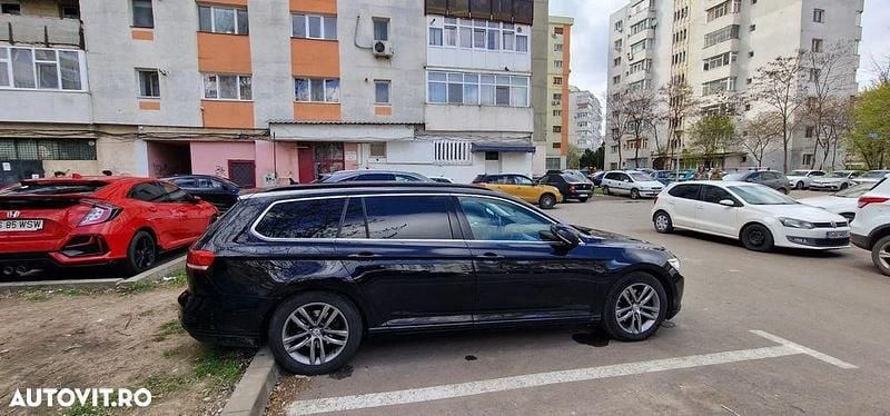 Second-hand VW Passat Comfortline 150 CP (110 kW) 2015 Culoarenegru Break