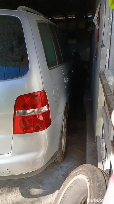 Utilizat 2003 VW Touran Monovolum | 2.000 EUR (Preț OK) - Imagine 1/3