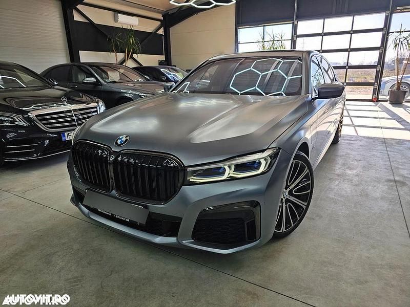 Second-hand BMW 745e Shadowline 394 CP (289 kW) 2020 Culoaregri Berlinǎ