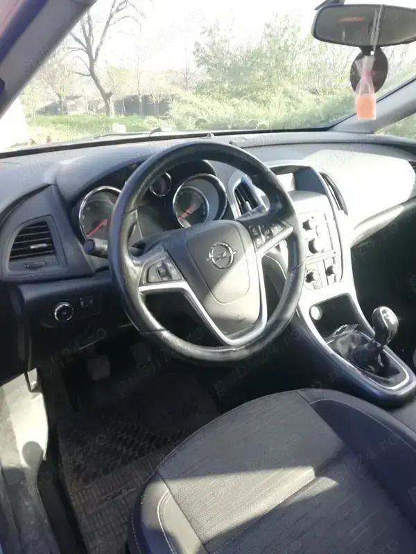 Second-hand Opel Astra 86 CP (63 kW) 2016 Hatchback