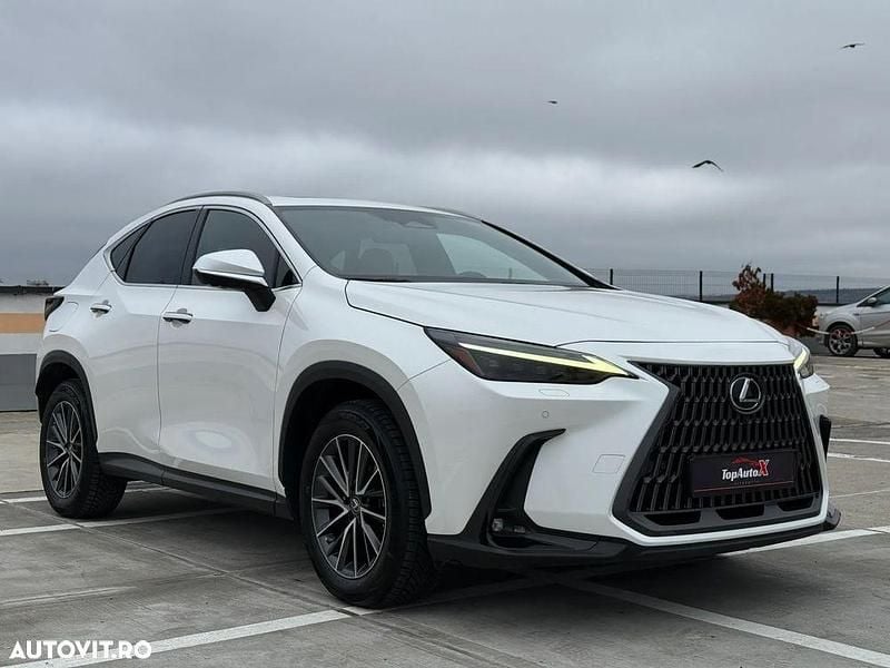 Culoarealb Utilizat 2023 Lexus NX450h+ E-FOUR Luxury Line SUV | 43.499 EUR - Imagine 1/4