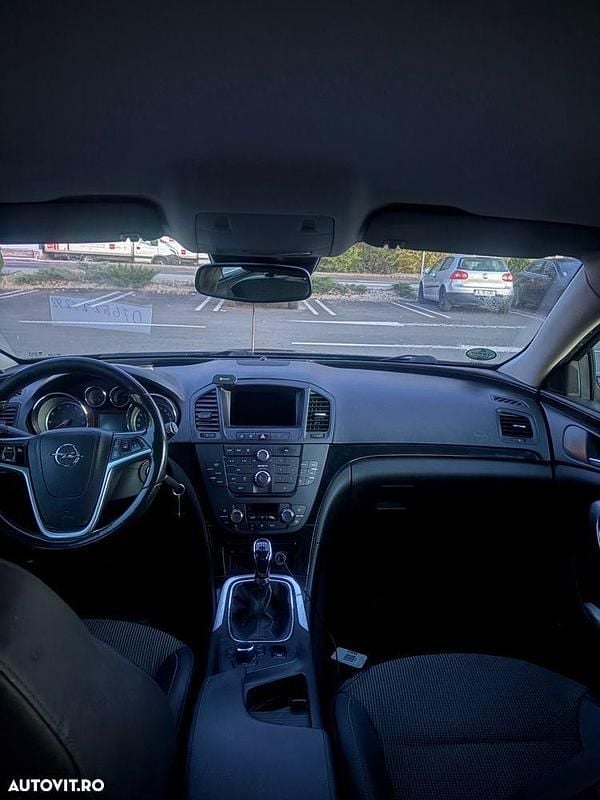 Second-hand Opel Insignia 180 CP (132 kW) 2011 Culoarenegru Berlinǎ