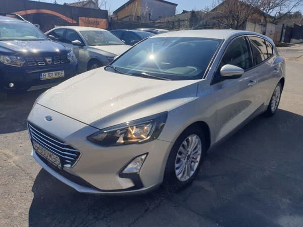 Argintiu Utilizat 2019 Ford Focus Business Edition Hatchback | 13.500 EUR - Imagine 1/4
