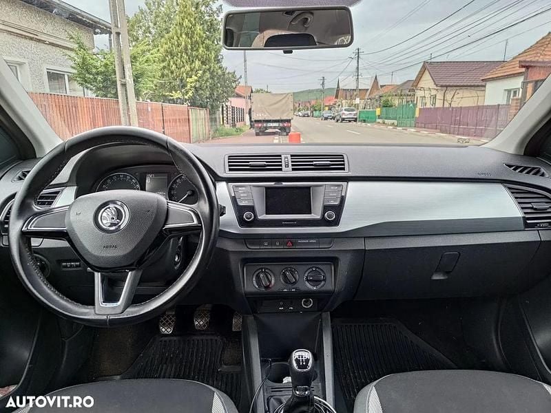 Culoarealb Utilizat 2016 Skoda Fabia Ambition Hatchback | 5.800 EUR (Preț bun) - Imagine 1/4