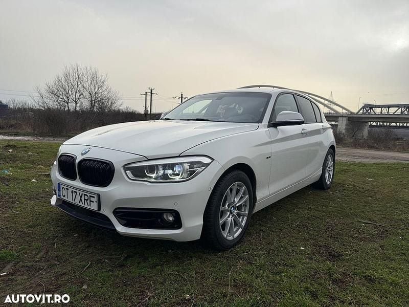 Second-hand BMW 118 Sport Line 150 CP (110 kW) 2016 Culoarealb Hatchback