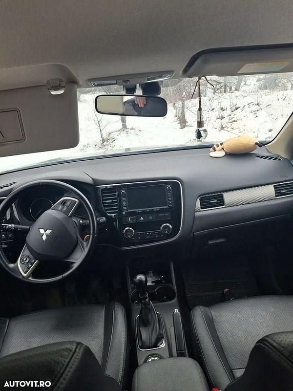 Culoaregri Utilizat 2013 Mitsubishi Outlander Instyle SUV | 9.790 EUR (Puțin scump) - Imagine 1/4