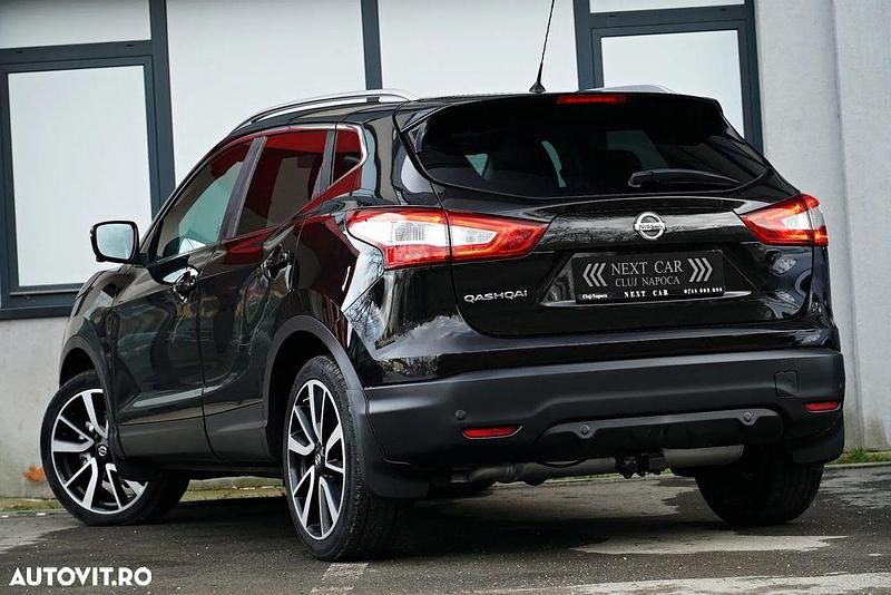 Second-hand Nissan Qashqai Tekna 130 CP (95 kW) 2016 Culoarenegru SUV