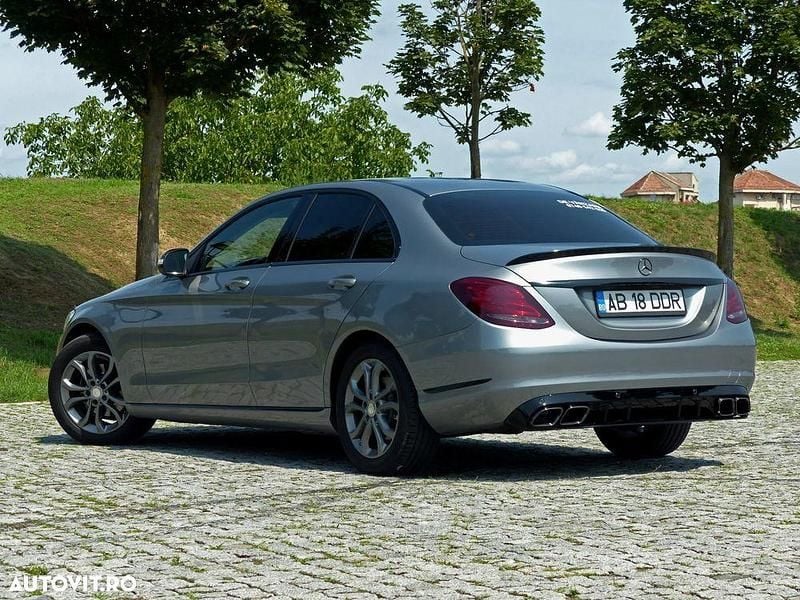 Second-hand Mercedes C220 Avantgarde 170 CP (125 kW) 2014 Culoaregri Berlinǎ