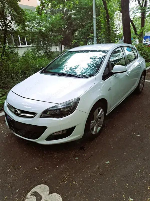 Utilizat 2015 Opel Astra Hatchback | 5.800 EUR (Preț OK) - Imagine 1/4