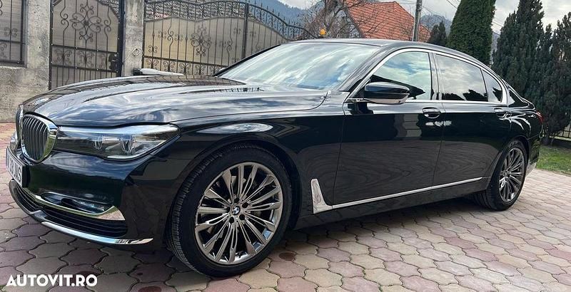 Culoarenegru Utilizat 2017 BMW 730L Berlinǎ | 22.500 EUR - Imagine 1/4