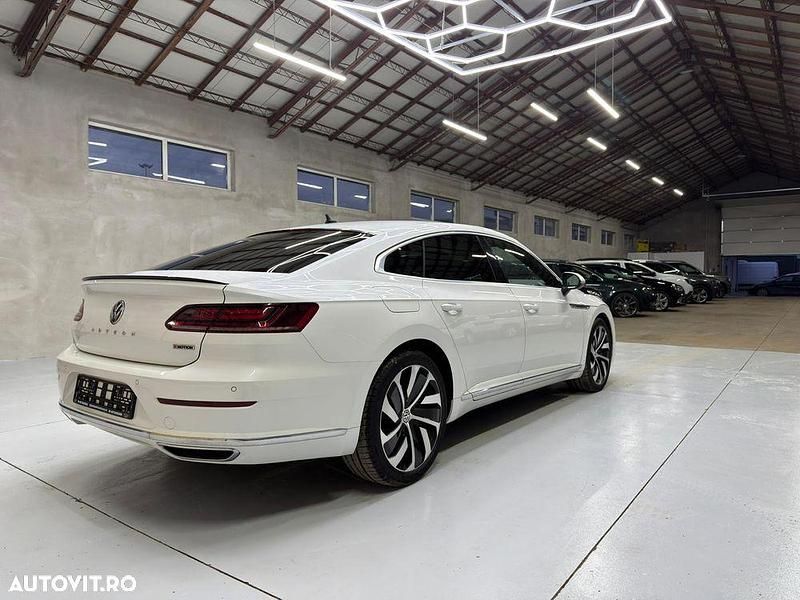 Second-hand VW Arteon R-line 240 CP (176 kW) 2017 Culoarealb Hatchback