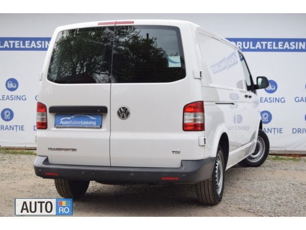 Second-hand VW T5 102 CP (75 kW) 2012 Alb Van