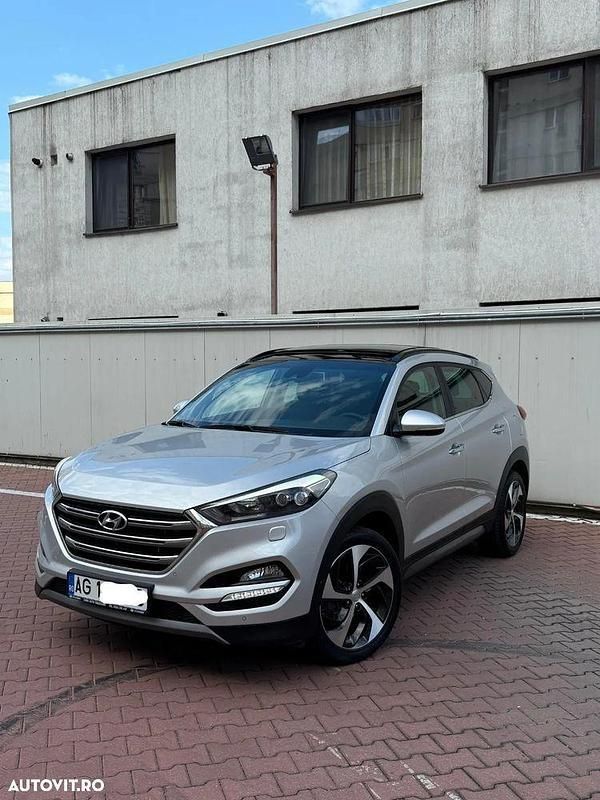 Gri Utilizat 2016 Hyundai Tucson Premium SUV | 13.990 EUR (Preț OK) - Imagine 1/4