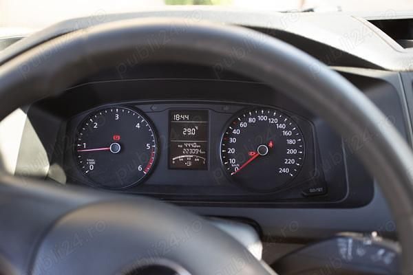 Second-hand VW T6 72 CP (52 kW) 2017 Rosu Van