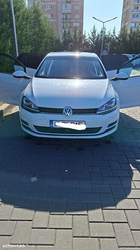 Culoarealb Utilizat 2014 VW Golf VII Comfortline | 9.000 EUR (Preț bun) - Imagine 1/4