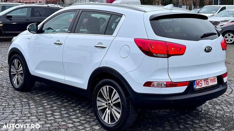 Second-hand Kia Sportage 136 CP (100 kW) 2015 Culoarealb SUV