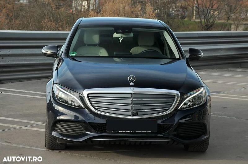 Culoarealbastru Utilizat 2017 Mercedes C250 Exclusive Berlinǎ | 16.890 EUR (Super Preț) - Imagine 1/4
