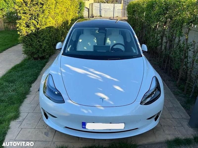 Second-hand Tesla Model 3 366 kW (498 CP) 2022 Culoarealb Berlinǎ