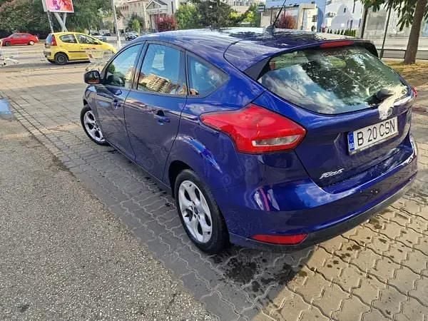 Second-hand Ford Focus 115 CP (84 kW) 2016 Albastru Hatchback