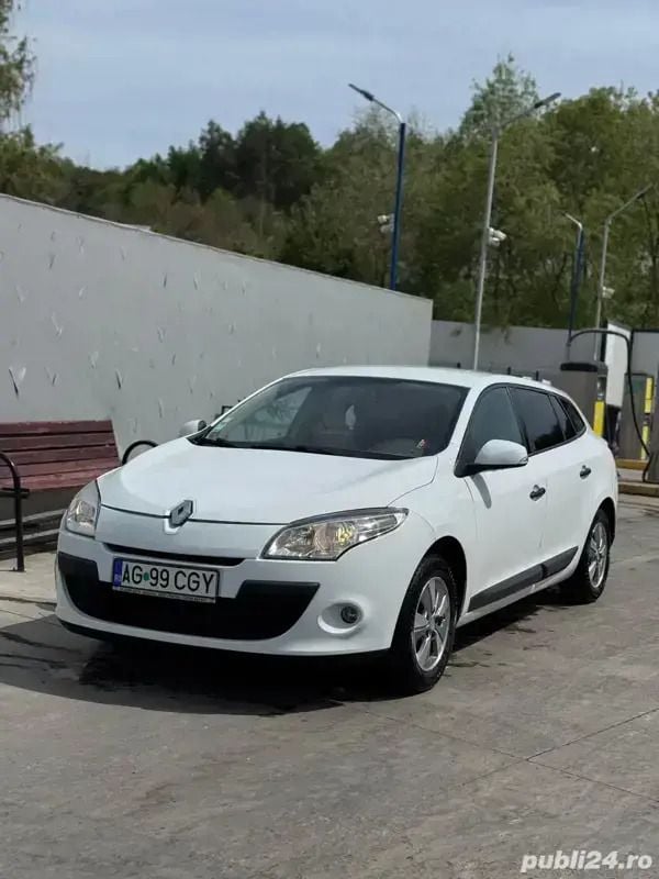 Utilizat 2012 Renault Mégane III Break | 4.300 EUR (Preț OK) - Imagine 1/4