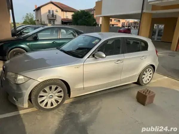 Utilizat 2005 BMW 120 Hatchback | 2.399 EUR (Preț bun) - Imagine 1/4