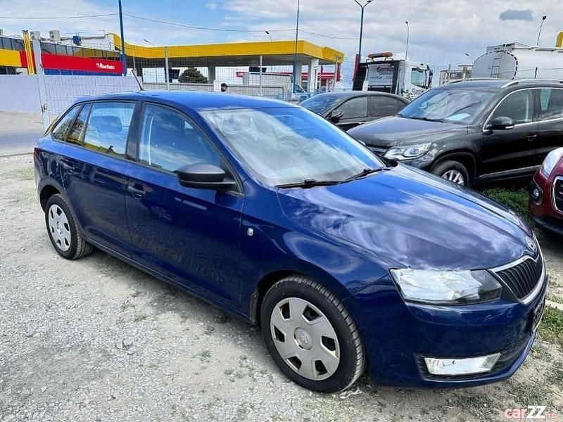 Albastru Utilizat 2015 Skoda Rapid Cool Edition Hatchback | 7.250 EUR (Preț OK) - Imagine 1/4