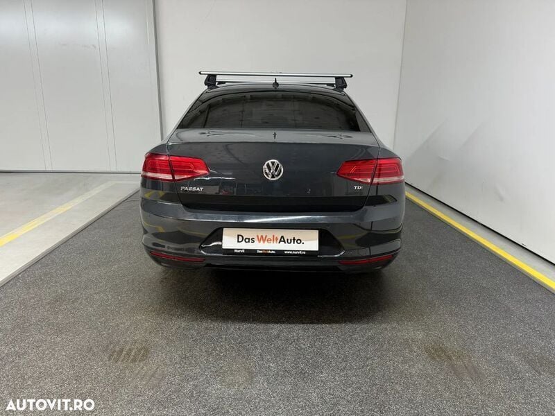 Second-hand VW Passat Comfortline 150 CP (110 kW) 2015 Albastru Berlinǎ
