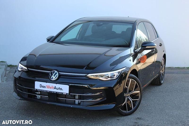 Culoarenegru Utilizat 2024 VW Golf VIII Style Hatchback | 33.045 EUR - Imagine 1/4