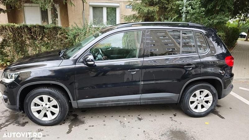 Culoarenegru Utilizat 2011 VW Tiguan Trendline SUV | 7.800 EUR (Preț OK) - Imagine 1/4