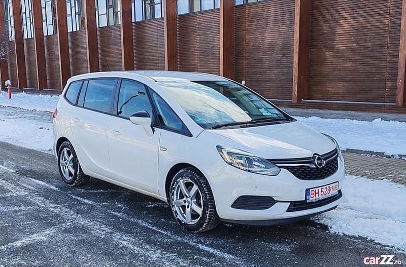 Utilizat 2018 Opel Zafira Monovolum | 8.290 EUR (Super Preț) - Imagine 1/4