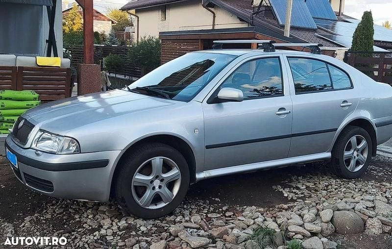Gri Utilizat 2007 Skoda Octavia Tour Berlinǎ | 2.000 EUR (Super Preț) - Imagine 1/4