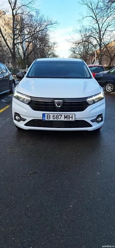 Culoarealb Utilizat 2021 Dacia Logan Comfort Berlinǎ | 9.990 EUR (Preț OK) - Imagine 1/4