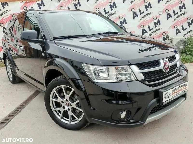 Culoarenegru Utilizat 2014 Fiat Freemont Lounge SUV | 10.450 EUR - Imagine 1/4