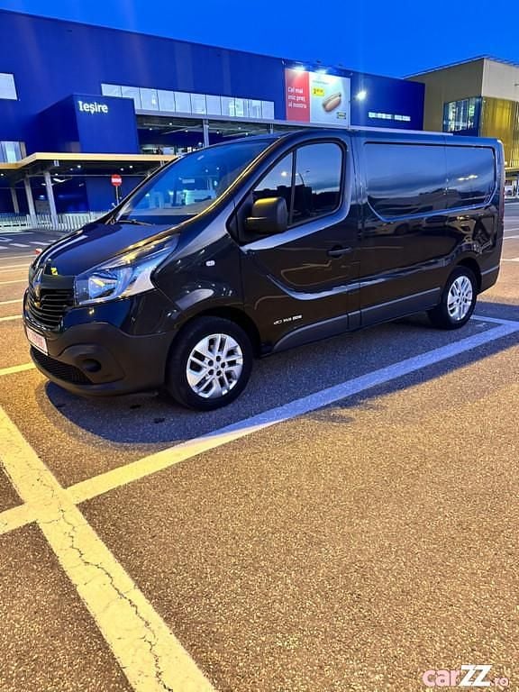 Negru Utilizat 2018 Renault Trafic Van | 12.000 EUR (Preț OK) - Imagine 1/4