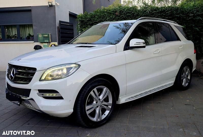 Culoarealb Utilizat 2014 Mercedes ML250 SUV | 19.318 EUR (Preț OK) - Imagine 1/4