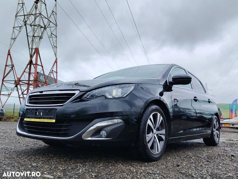 Negru Utilizat 2014 Peugeot 308 Active | 6.599 EUR (Puțin scump) - Imagine 1/4