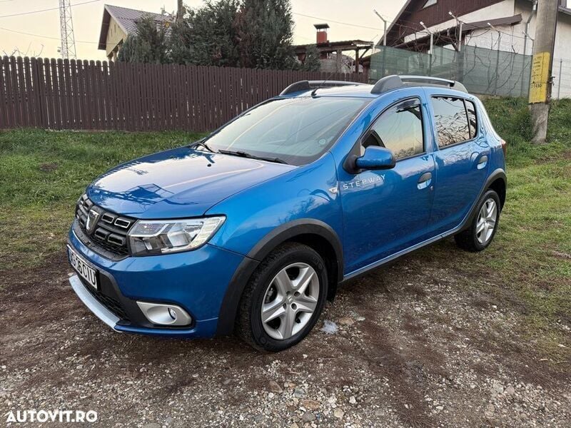 Albastru Utilizat 2015 Dacia Sandero Stepway Hatchback | 5.900 EUR (Preț OK) - Imagine 1/4