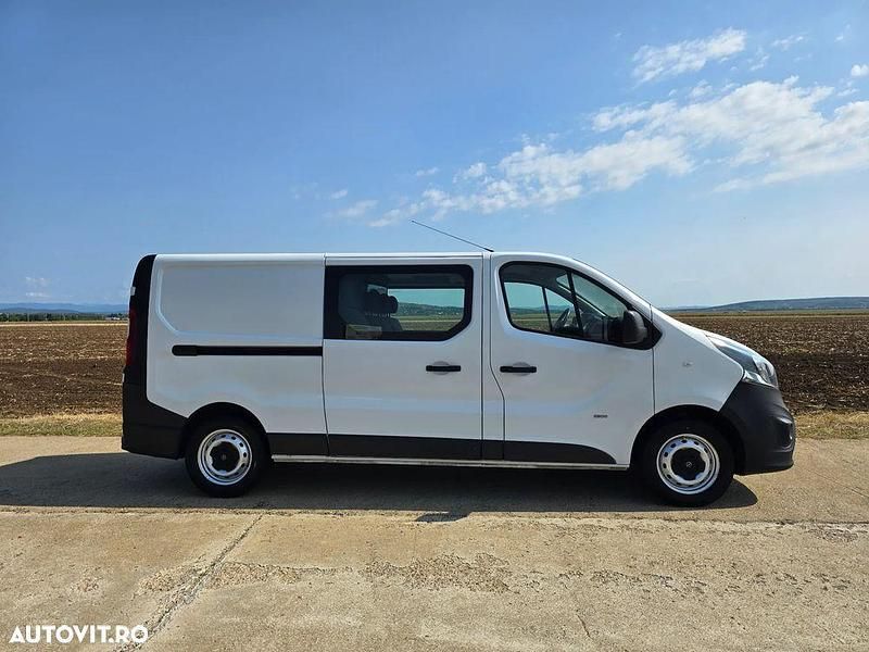 Culoarealb Utilizat 2017 Opel Vivaro Van | 8.500 EUR (Preț OK) - Imagine 1/4